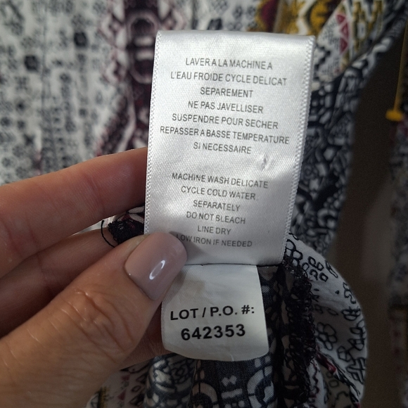 Tribal Jeans Aztec Print Tunic Blouse | V-Neck | Bohemian Style | Rayon Size M - Picture 8 of 10